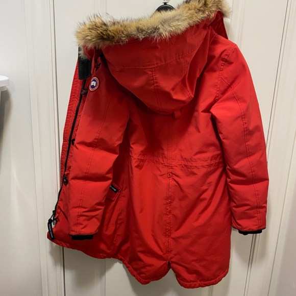 Canada Goose Red Ski & Snow Jacket - Picture 12 of 16